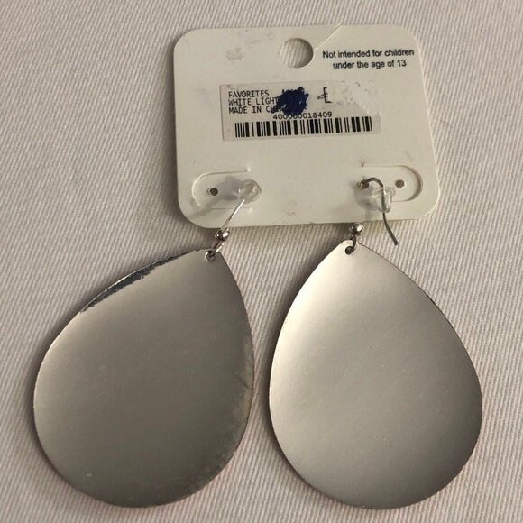 Charming Charlie Sparkly Teardrop Earrings NOC - Picture 3 of 6